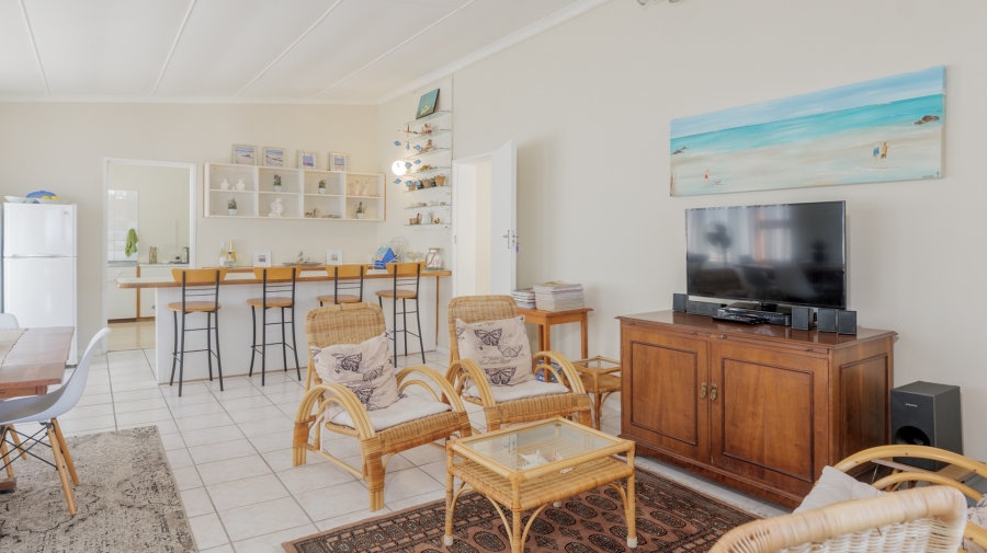 4 Bedroom Property for Sale in Struisbaai Western Cape